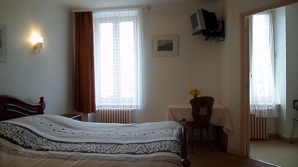 Hotel La Vie En Rose Le Brugeron 部屋 写真